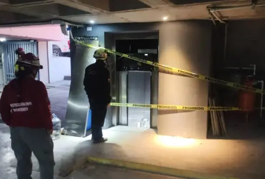 Según testigos, el elevador tendría una capacidad máxima de mil kilos, equivalente a 10 personas.