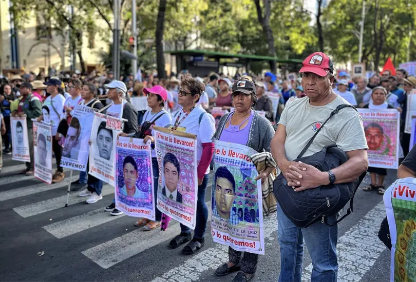 Tensión entre Ejecutivo y PJF: gobierno de AMLO critica la liberación de militares en caso Ayotzinapa Tensión entre Ejecutivo y PJF: gobierno de AMLO critica la liberación de militares en caso Ayotzinapa