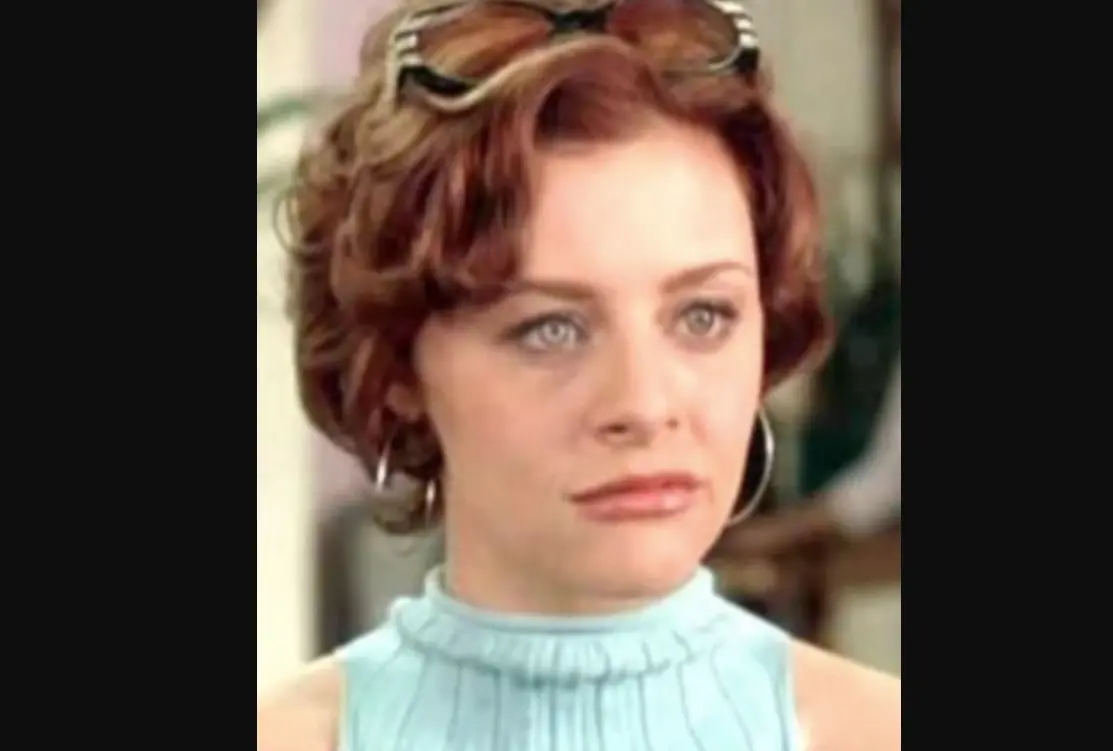 Jessica Cauffiel interpret&oacute; a Tori, otra amiga de las hermanas Wilson