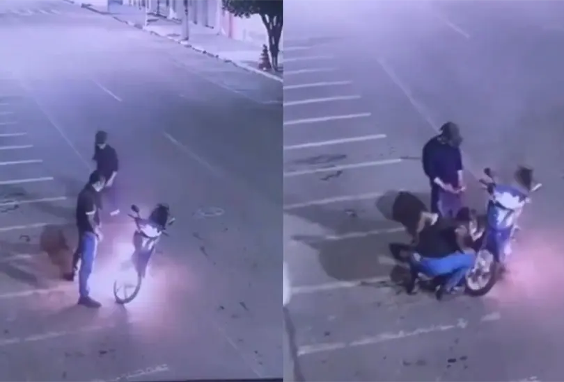 J&oacute;venes intentan apagar incendio de motocicleta con su orina: hombres siendo hombres