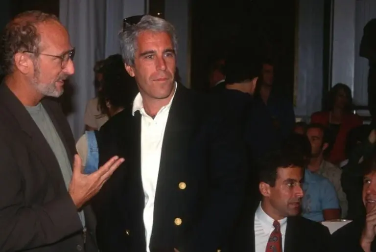 Jeffrey Epstein enfrentó cargos desde 2006 por agresión sexual Créditos: Especial