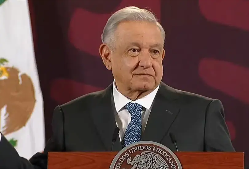 L&oacute;pez Obrador volvi&oacute; a exhibir la carta de la periodista de The New York Times pese a sanci&oacute;n de YouTube