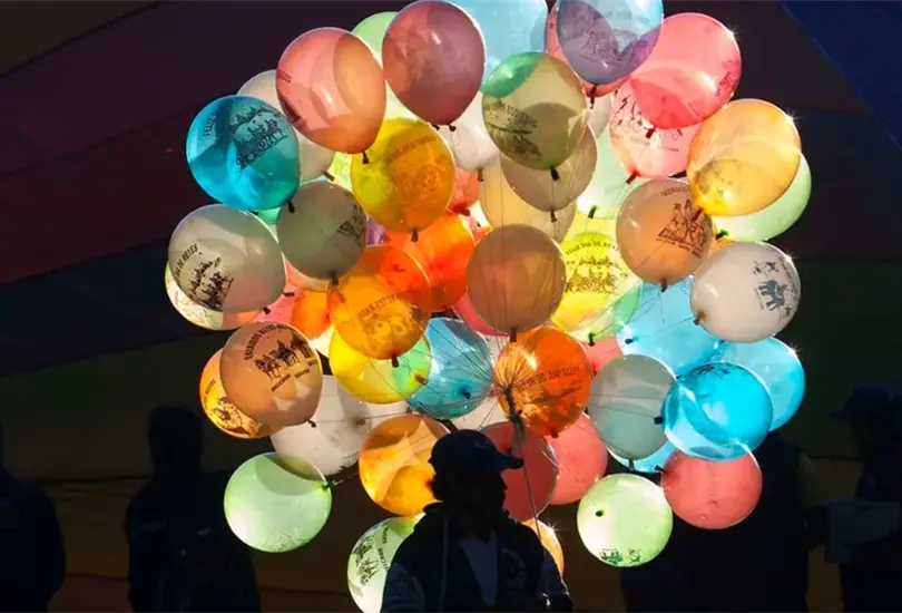 &iquest;Por qu&eacute; no debes enviar en globo la carta a los Reyes Magos?