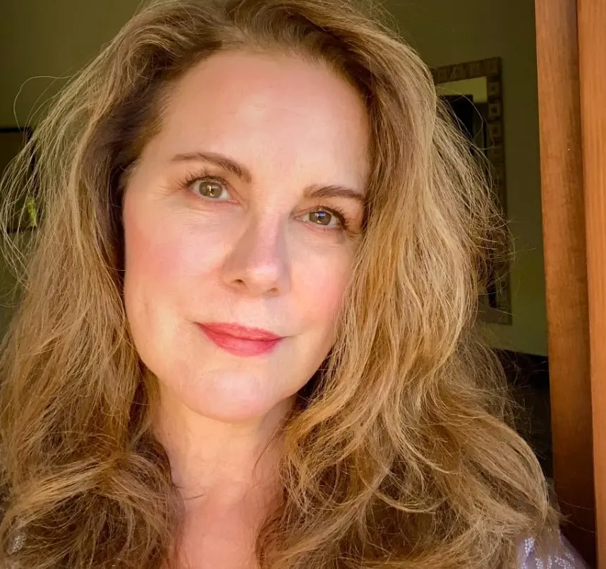 Ahora tiene 63 a&ntilde;os, est&aacute; casada con el fot&oacute;grafo Julio Macat y tiene una hija. Ha trabajado en las series Minx y The Afterparty. 