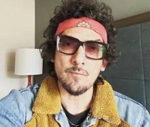 León Larregui, Vocalista de Zoé, Reporta Agresión en París y Desata Polémica en Redes Sociales