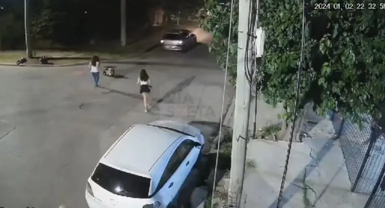 Ladrones arrojan a bebé a la calle - Tomada de video