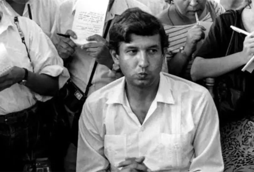 El presidente Andr&eacute;s Manuel L&oacute;pez Obrador de joven.