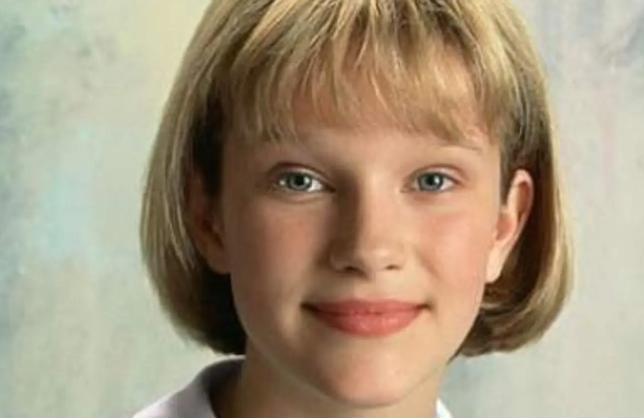 Nicholle Tom interpretó a Maggie Sheffield, la hija mayor.