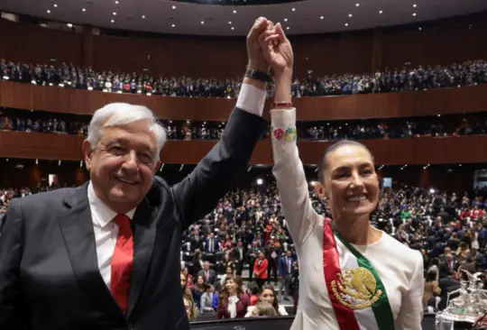 Andrés Manuel López Obrador y Claudia Sheinbaum; el adiós y la bienvenida a una nueva era presidencial.