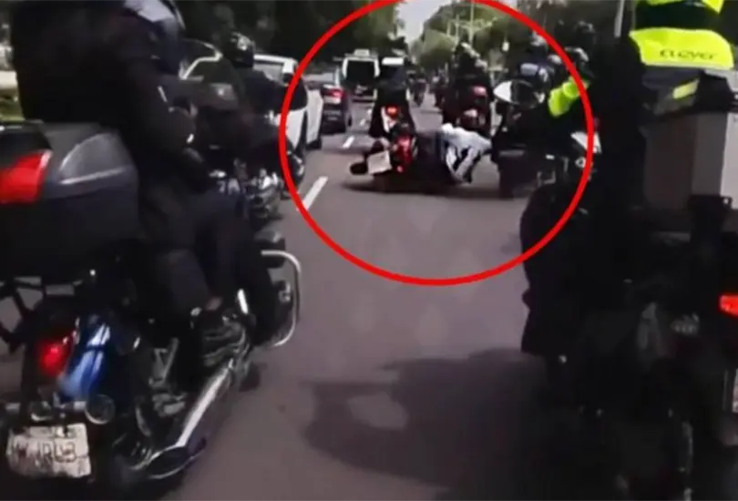 La prensa sigui&oacute; de cerca cada movimiento de la presidenta durante su toma de protesta.