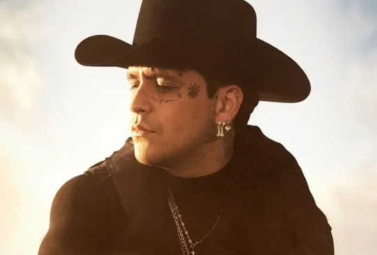 Christian Nodal sale de hospital tras grave infección