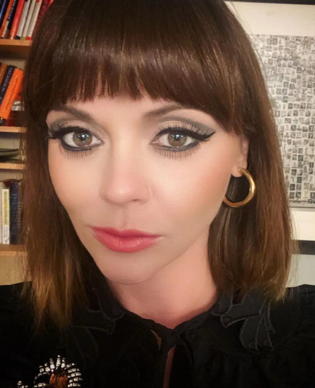 Christina Ricci acaparó la atención por su interpretación en la película, y a la fecha, Merlina sigue siendo su personaje más recordado.