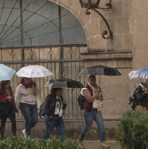 Huracán Milton: Intensas lluvias y vientos golpean estados del Golfo de México