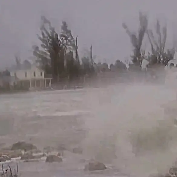 IMPACTANTES IMÁGENES de tornados y estragos tras el paso de Milton