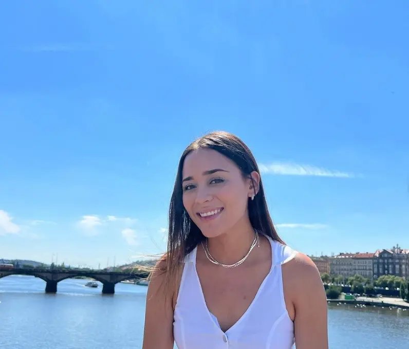 Anna asegura que aceptó porque su amiga tenía pocos seguidores, pero el video se hizo viral y le tomaron capturas que convirtieron en memes.