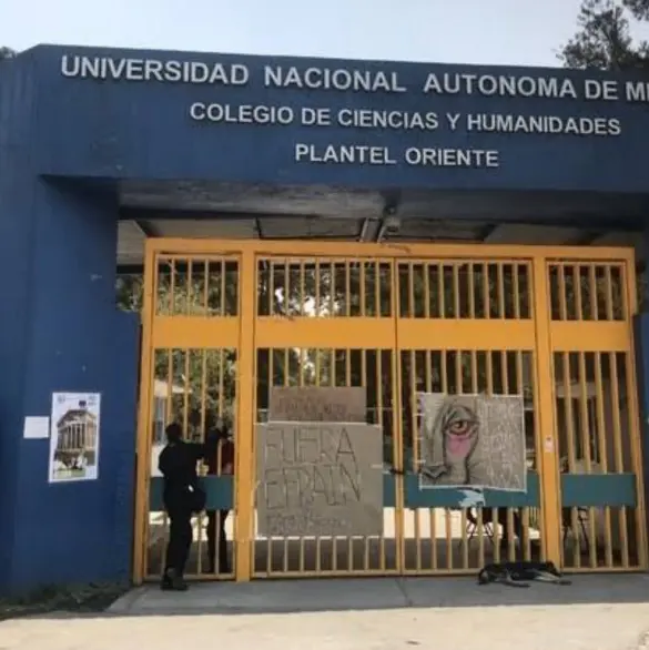 Joven estudiante se lesiona fuertemente y desalojan el plantel