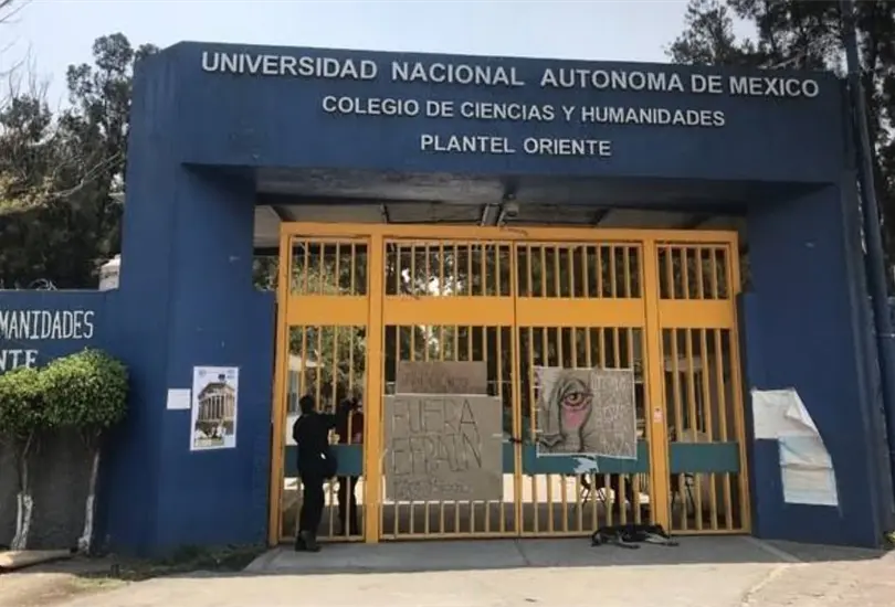 Joven estudiante se lesiona fuertemente en el CCH Oriente
