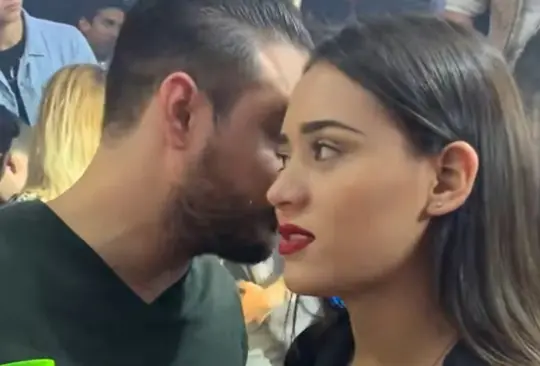 Chica del meme en el antro