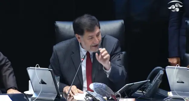 Fernández Noroña explicando las tómbolas Captura