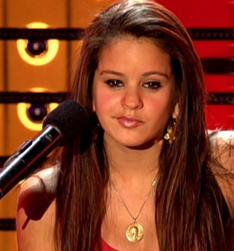 A los 15 años, Rosalía comenzó a buscar oportunidades en la industria de la música y en 2008 concursó para entrar al reality show ´Tú sí que vales´.