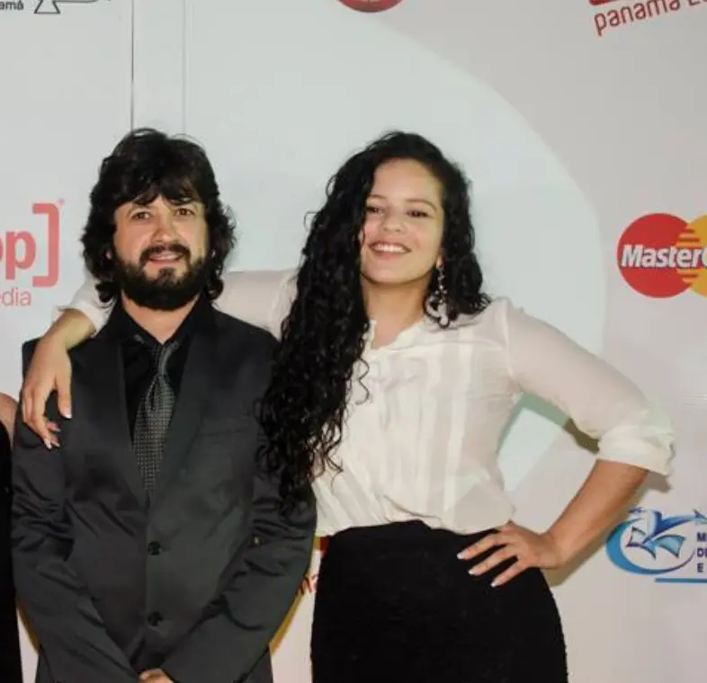 En 2015, Rosalía colaboró con la marca de moda Desigual con un sencillo para la campaña ´Night Was Eternal´.<br>