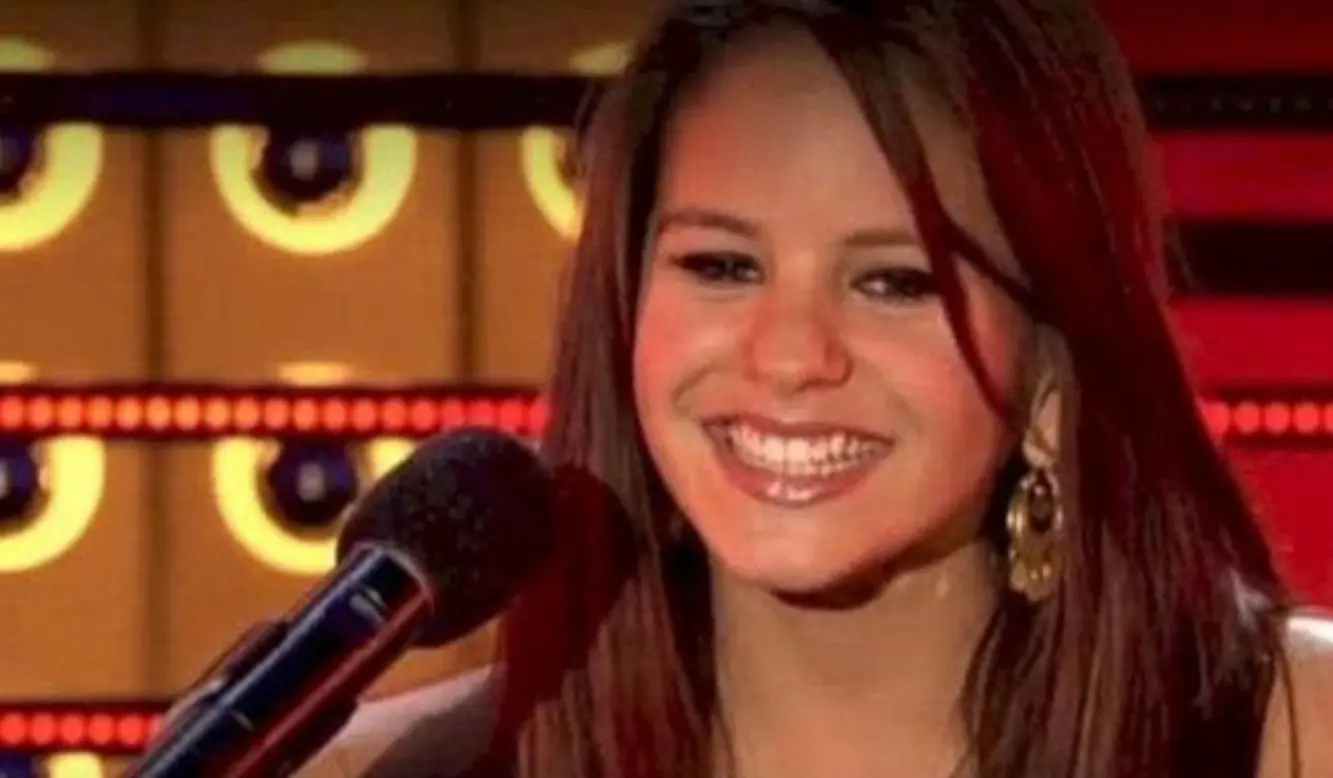 En el casting, Rosalía acudió con su guitarra y cantó una canción, pero no la seleccionaron.<br>