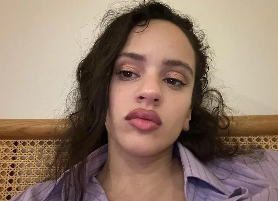 En 2018, lanzó el disco ´El mal querer´, con el que alcanzó gran popularidad en todo el mundo y recibió 5 nominaciones a los Grammy Latinos.<br>