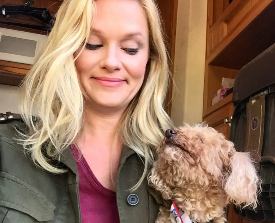 A lo largo de su carrera, Nicholle ha demostrado su versatilidad al participar tanto en comedias como en dramas.