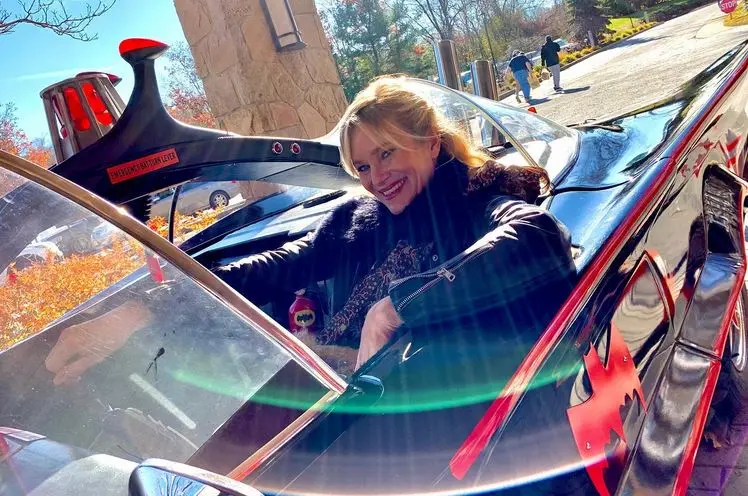 Nicholle mantiene una vida tranquila y discreta, alejada del ojo público, pero ocasionalmente comparte en su cuenta de Instagram.