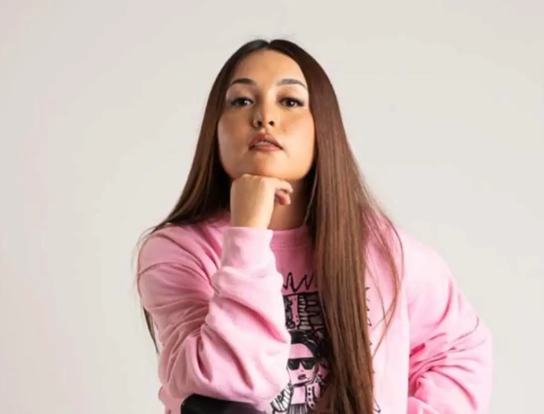 Sin embargo, Rubí no obtuvo mucho éxito como cantante y dejó la música para estudiar la carrera de Comunicación con especialidad en televisión.