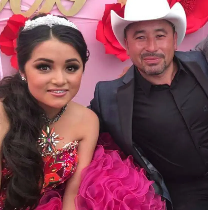 Según Rubí, a su fiesta asistieron más de 60 mil personas. También ha dicho en entrevistas que padeció depresión luego de que la invitación para sus XV años se hiciera viral.