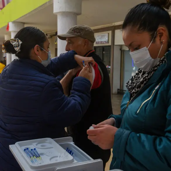 Sheinbaum anuncia el inicio de la vacunación contra la influenza y Covid-19: fechas y lugares