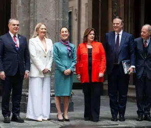 Empresarios de México y EE.UU prometen a Sheinbaum 20 mil mdd en inversiones para 2025