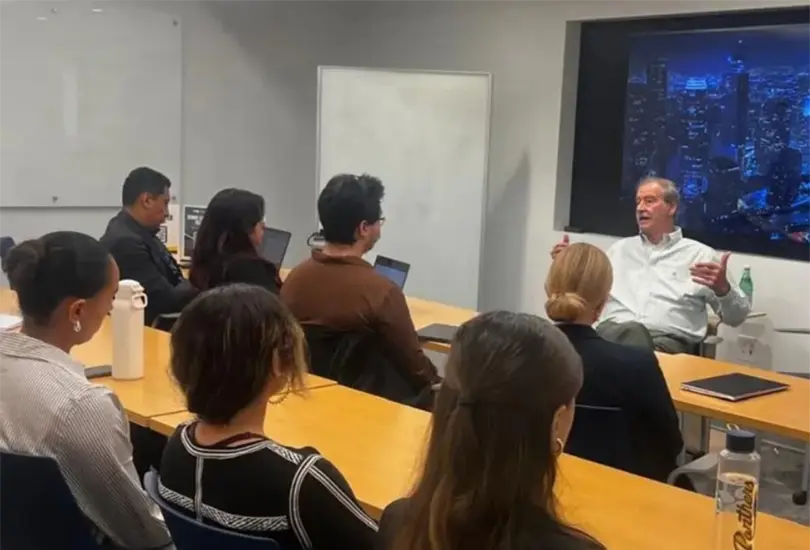 Vicente Fox en su primera c&aacute;tedra en la Universidad Internacional de Florida.