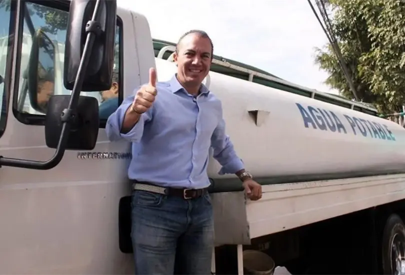 El alcalde asegura que el reparto de agua en la demarcaci&oacute;n ser&aacute; sin distingo pol&iacute;tico