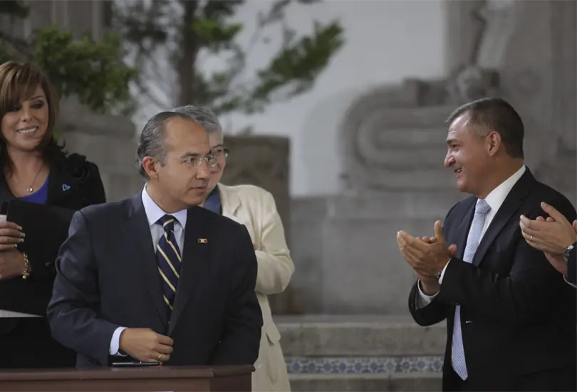 Felipe Calder&oacute;n junto a Genaro Garc&iacute;a Luna.