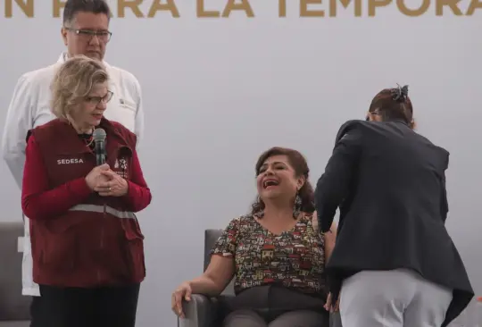 Clara Brugada, jefa de Gobierno de la Ciudad de México, durante la inauguración de la jornada de vacunación invernal 2024-2025.