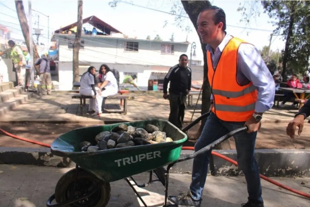  Carlos Orvañanos, alcalde de Cuajimalpa. 