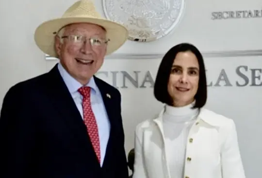 Luz Elena González se reúne con Ken Salazar