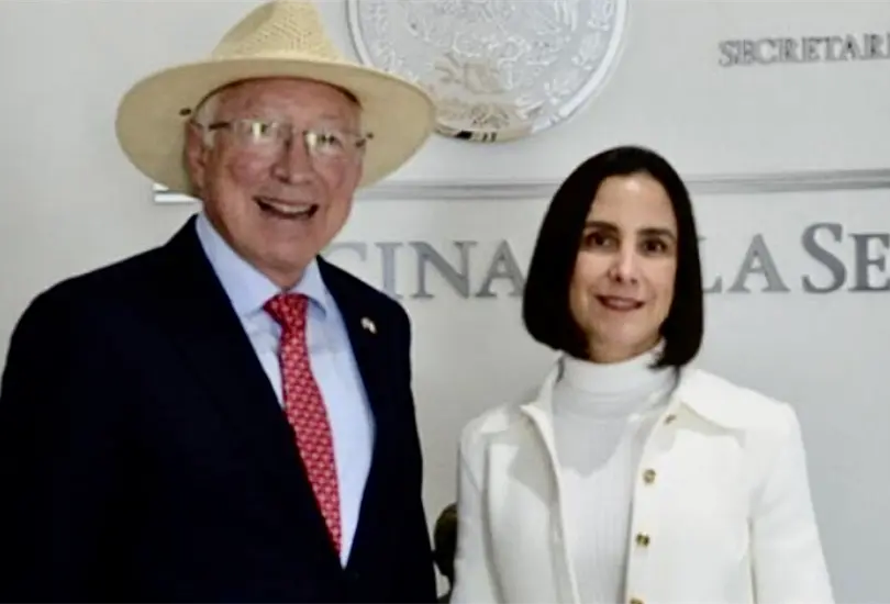 Luz Elena González se reúne con Ken Salazar Luz Elena González se reúne con Ken Salazar
