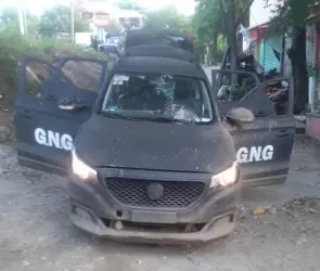 Un convoy armado con Barret .50: difunden el video del impactante asalto a Tecpan de Galeana