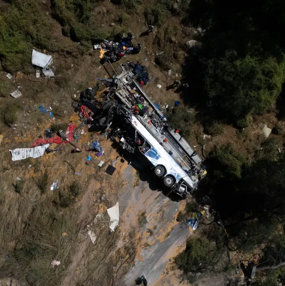 Zacatecas de luto: Mueren 19 personas que viajaban en camión de Omnibus tras chocar con tráiler