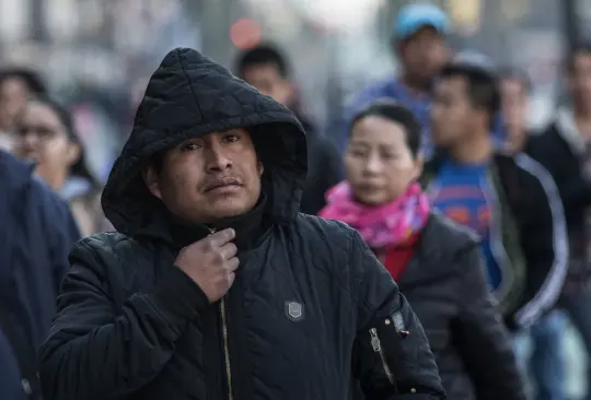 El frío matutino no da tregua en la Ciudad de México y Edomex.