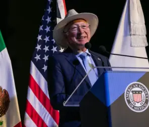 "México debería celebrar lo que paso en Sinaloa": Ken Salazar sobre la captura de El Mayo Zambada