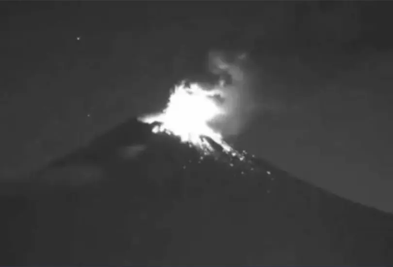 Protecci&oacute;n Civil recomend&oacute; no acercarse al volc&aacute;n.