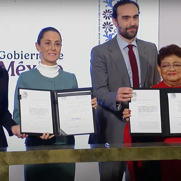 Sheinbaum y Luz Elena González celebran reforma que devuelve a Pemex y CFE su carácter de empresas públicas