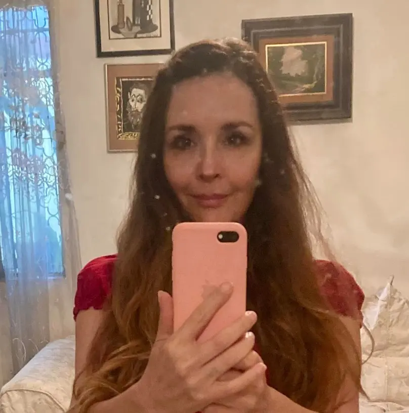 En los últimos años, también se ha vuelto activista política a favor de Morena.