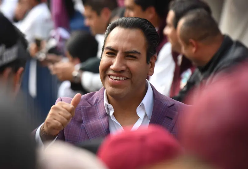 Eduardo Ram&iacute;rez impulsa internet gratuito para estudiantes