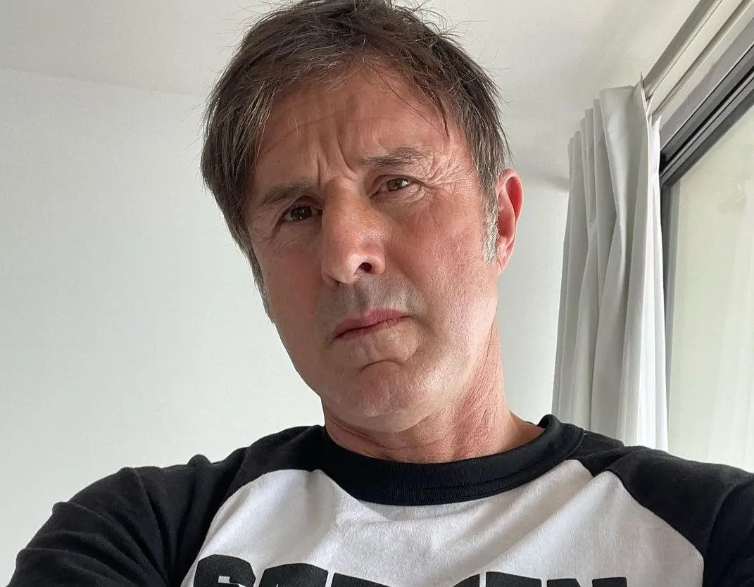 Ahora tiene 53 años, tuvo una hija con Courteney Cox y está casado con Christina McLarty. Ha trabajado en películas como 'Kid90' y 'Mi psicólogo imaginario'.