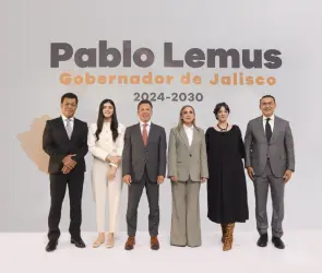 Pablo Lemus presenta a nuevos miembros de su gabinete